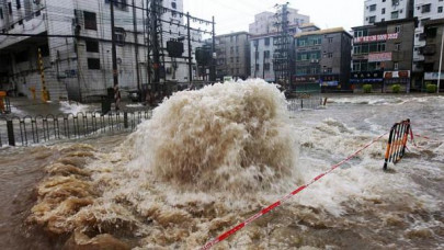 chinese official sacked for flood piggyback