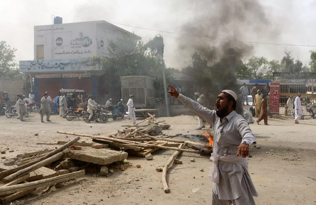 zarb e azb operation idps protest food shortage zarb e azb operation idps protest food shortage