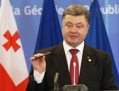 kremlin advisor brands ukraine leader nazi