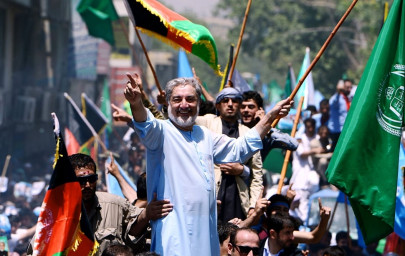 abdullah rouses protesters in afghan election stand off