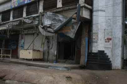 another attack fifth blast at courier office takes place in korangi