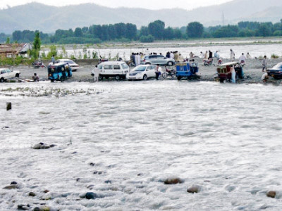 rising water level around 250 families asked to evacuate low lying areas