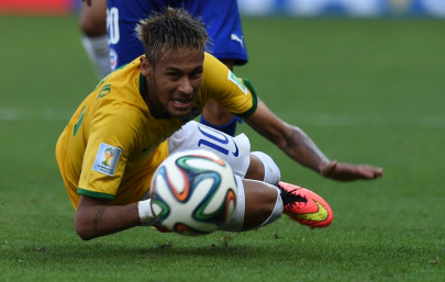 football injured neymar says world cup dream stolen