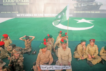 party activists dress in white and green to support the armed forces party activists dress in white and green to support the armed forces