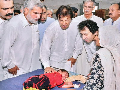 commiserating with people imran says he will spend eid with idps commiserating with people imran says he will spend eid with idps