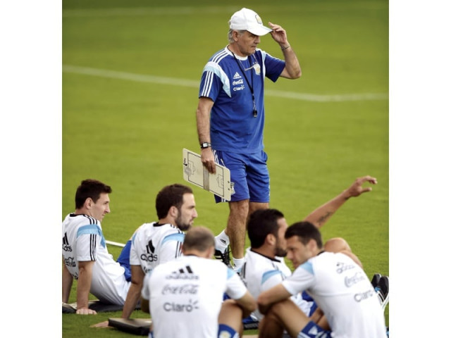 alejandro sabella working his magic alejandro sabella working his magic
