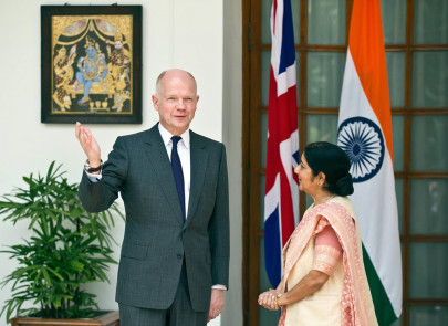 hague pushes eurofighter on india visit