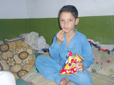 braving the odds journey on foot brings family to new bannu home braving the odds journey on foot brings family to new bannu home
