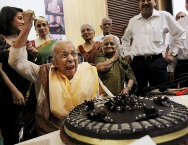 transitions veteran bollywood actor zohra sehgal dies at 102