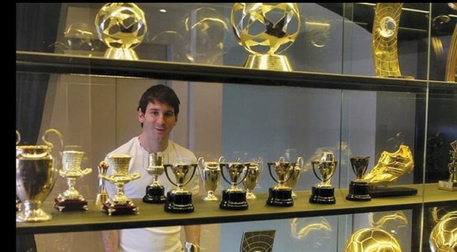 100happydays messi has room for one more in his trophy cabinet