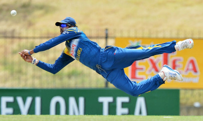 icc bans sri lanka spinner senanayake