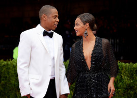beyonc bowl and jay z halftime show lose emmy as couple skips event beyonc bowl and jay z halftime show lose emmy as couple skips event