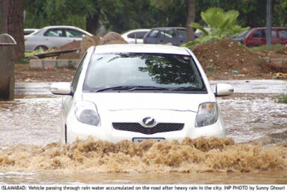 rain aftermath downpour cools weather floods roads rain aftermath downpour cools weather floods roads