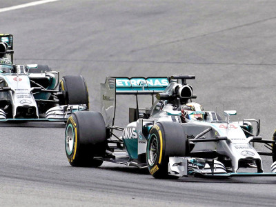 german grand prix lauda braces for hamilton rosberg skirmish