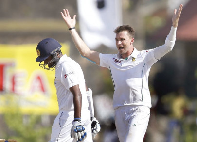 1st test five star steyn reduces sri lanka to last gasp
