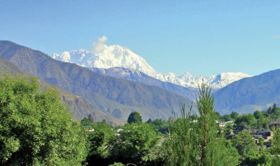 women trekkers make history at tirich mir women trekkers make history at tirich mir