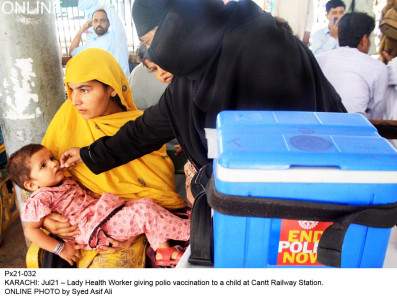 fighting polio vaccinate displaced children says who