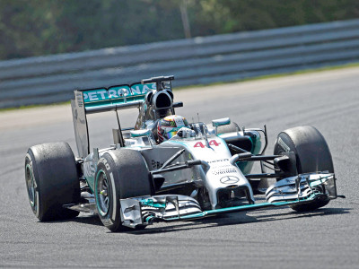 hamilton leads rosberg in hungary practice