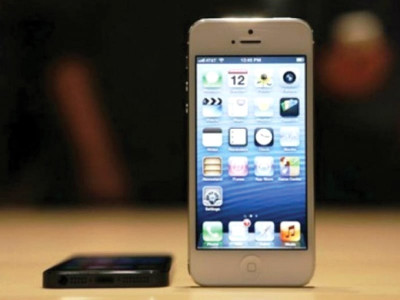 taliban enforce smartphone ban in kandahar schools