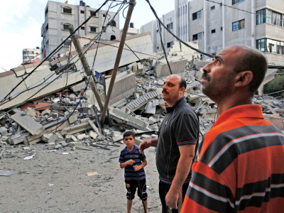 temporary truce gaza death toll tops 1 000 as israel halts bombing