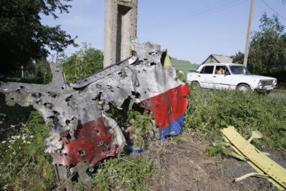 malaysia strikes deal with ukraine rebels to allow police at mh17 site malaysia strikes deal with ukraine rebels to allow police at mh17 site