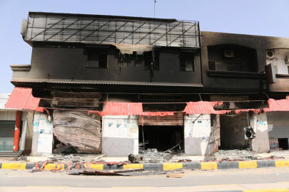 38 dead as libya army militants clash in benghazi medics