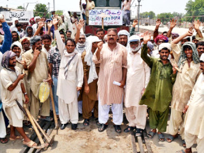 abuse of powers mpa accused of beating pr men abuse of powers mpa accused of beating pr men