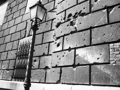 serial assaults two dead in attack on stage artist s house