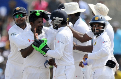 sri lanka sniff a win after herath s four wickets