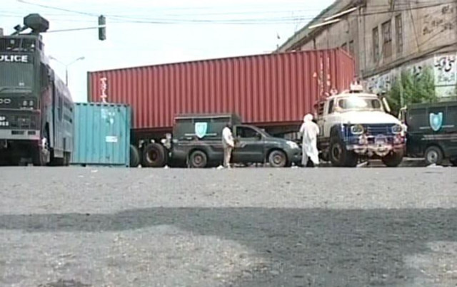streets blocked bailiff not allowed to visit model town