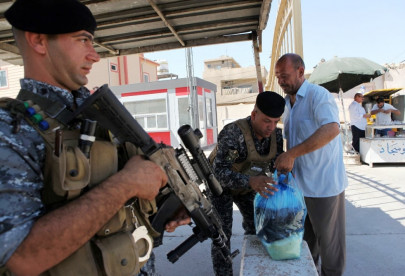 australian grandfather in tears at severed head photo
