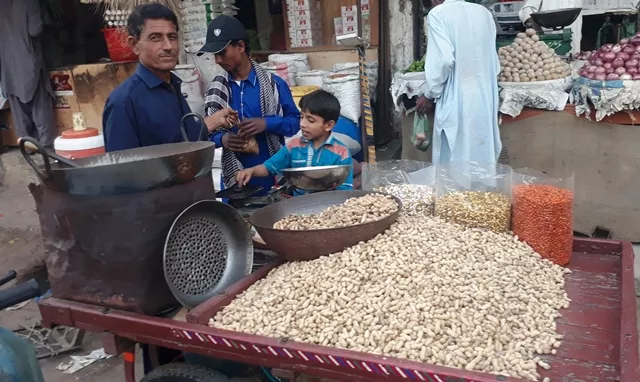 like him there are many others who depend on selling vegetables juices newspapers and so on to survive photo murtaza talpur like him there are many others who depend on selling vegetables juices newspapers and so on to survive photo murtaza talpur