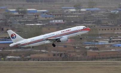 china eastern plane aborts landing as traffic controllers take a nap