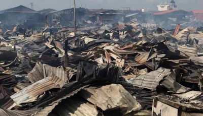 fire destroys 1 000 homes in malaysia s sabah