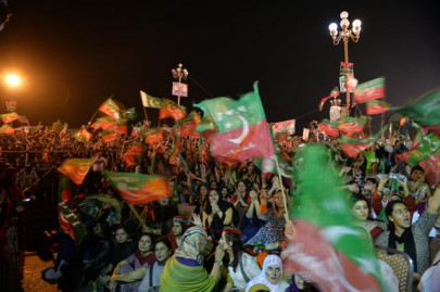 hoping for change pti workers in the city gather for third consecutive day