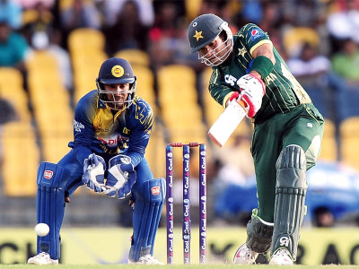 1st odi maqsood alam resuscitate sinking pakistan