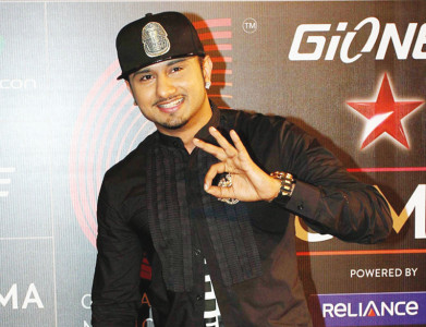 i m not happy with aata majhi satakli honey i m not happy with aata majhi satakli honey