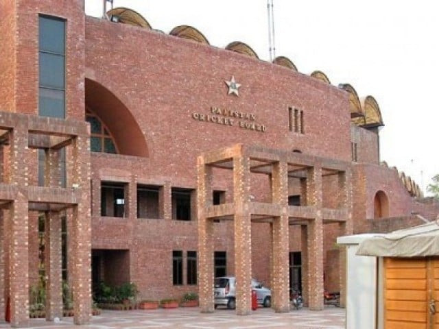 tribune tribune