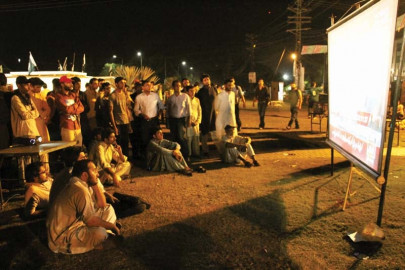 fizzling out numbers dwindle at pti sit in but spirits high fizzling out numbers dwindle at pti sit in but spirits high