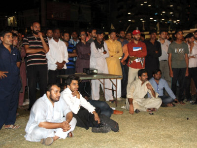 protest divides pti youth groups go back to holding separate sit ins in lahore protest divides pti youth groups go back to holding separate sit ins in lahore