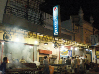 eating in karachi city by the seafood