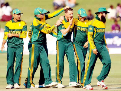 triangular series utseya hat trick goes to waste in south africa s win
