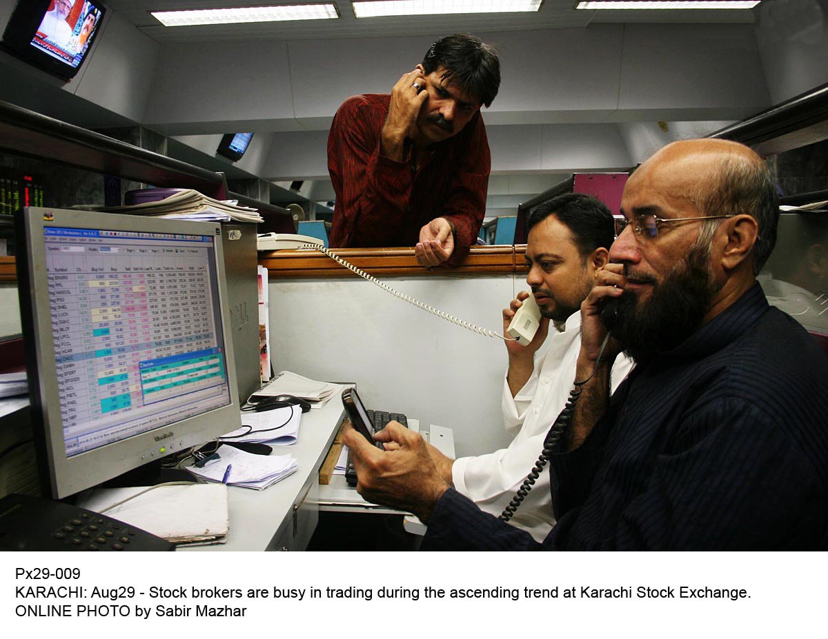 karachi stock market bounces back