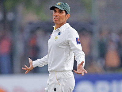 misbah going back to basics to solve batting slump