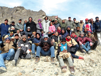 100happydays dukhtar s crew poses in northern areas 100happydays dukhtar s crew poses in northern areas