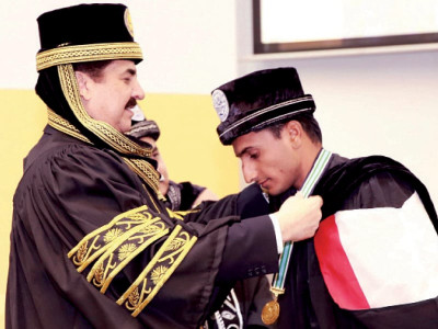 army chief asks graduates to be prepared for challenges