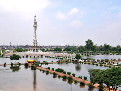 dry day clouds clear sunshine returns to city