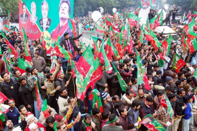 disrupting routines pti dharna at hayatabad disturbs residents