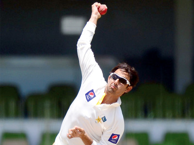 helping hand saqlain agrees to assist ajmal