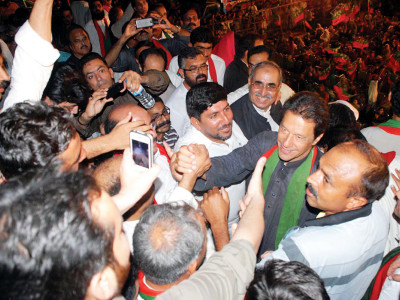 dharna will continue pti core committee sticks to pm s resignation demand